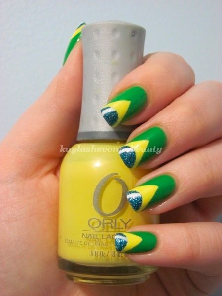 nail art brazil flag