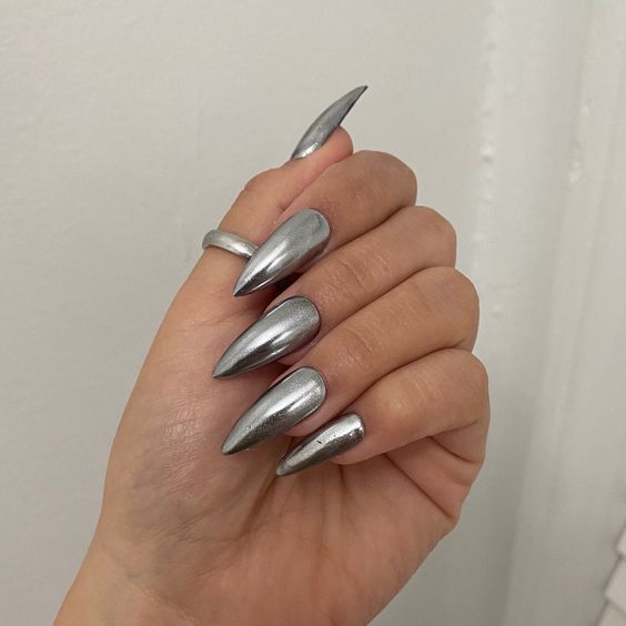 Metallic Madness| Photo: Pinterest.com/Etsy