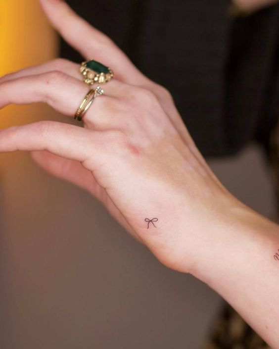 Micro Tattoos| Photo: Pinterest