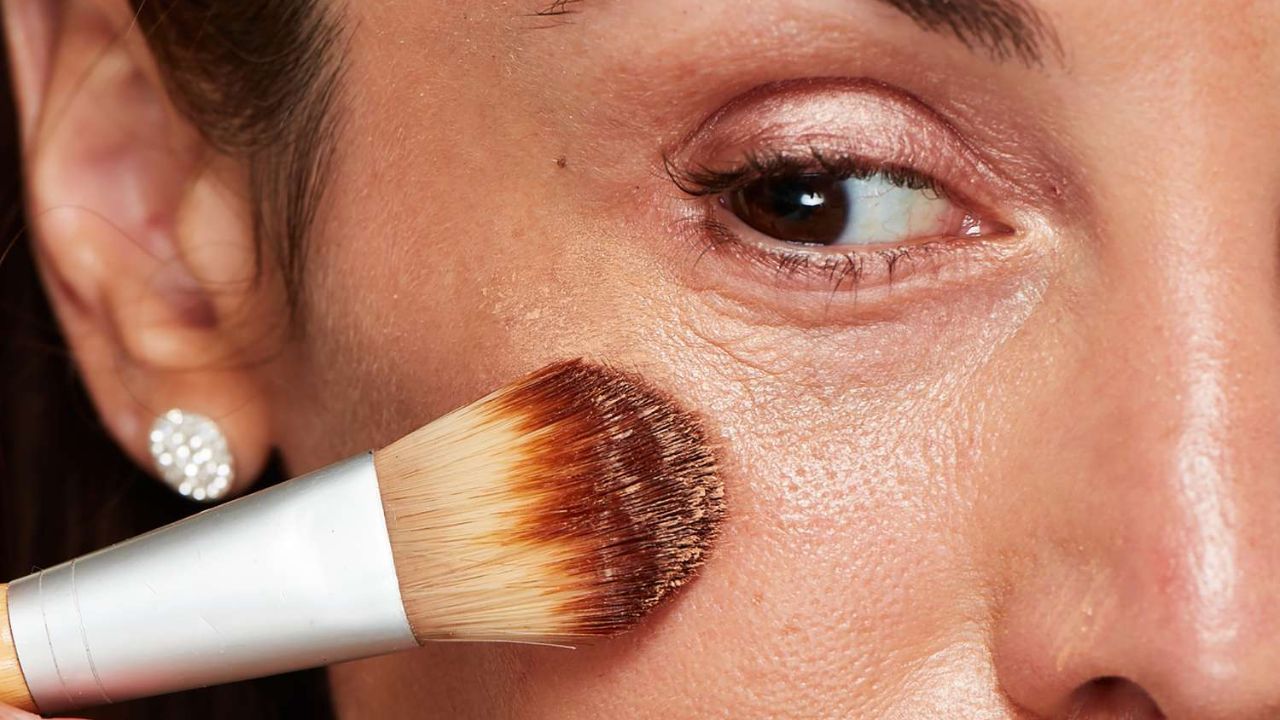 mature skin concealer application