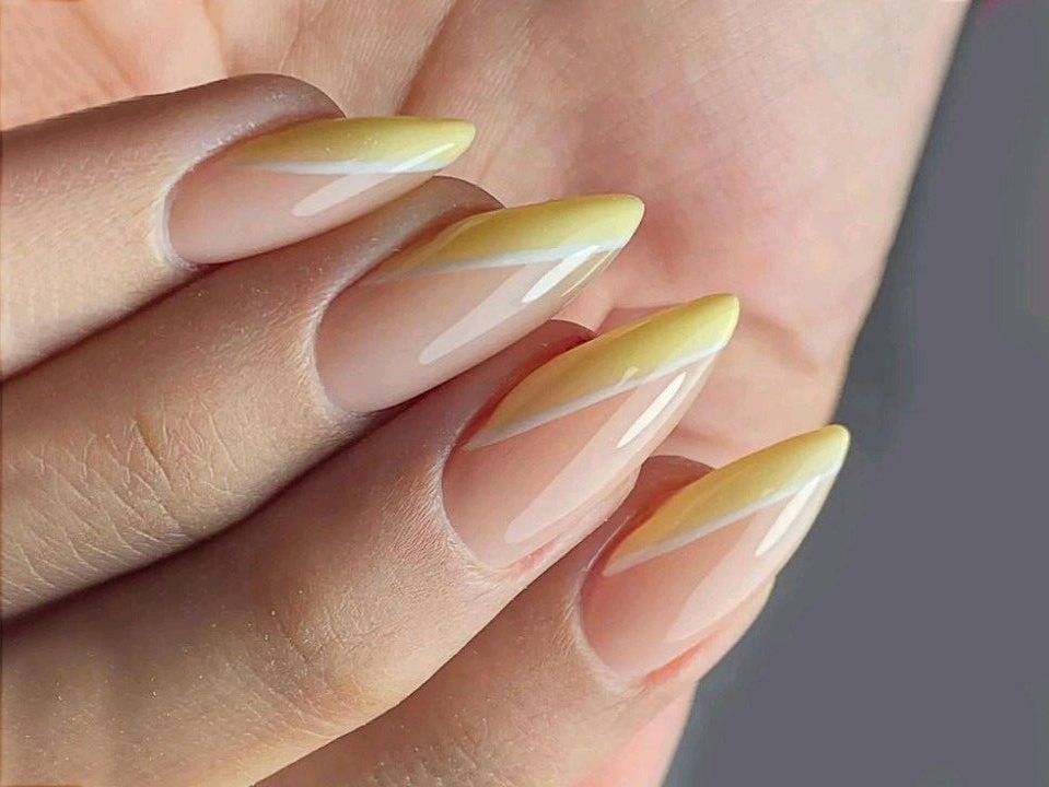 Unhas amarelas de primavera